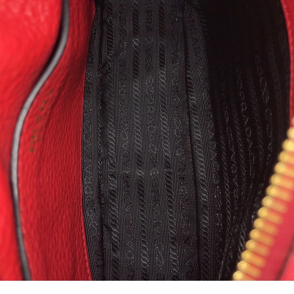 Authentic Prada Vitello Daino Leather Red Shoulder Bag W/Strap - Picture 11 of 16